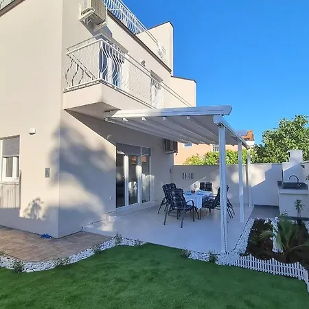 White House Posesi Holiday home Medulin