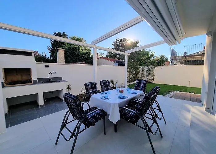 White House Posesi Ferienhaus