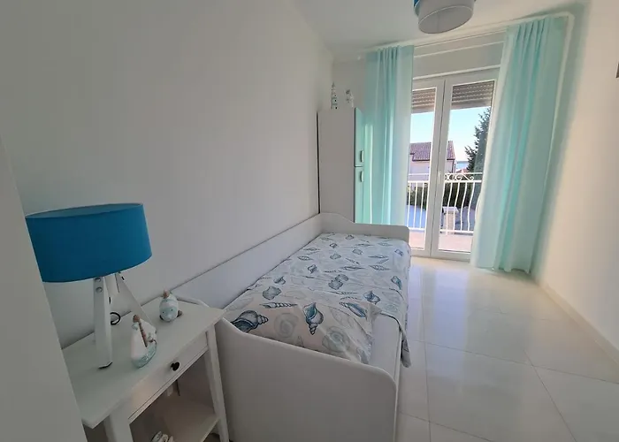 White House Posesi * Medulin